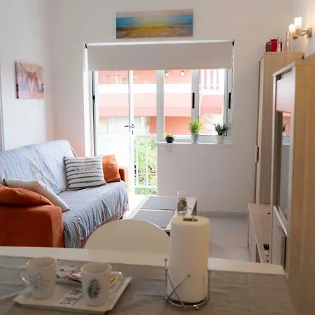 Central Near Martianez Beach With Balcony Appartement *